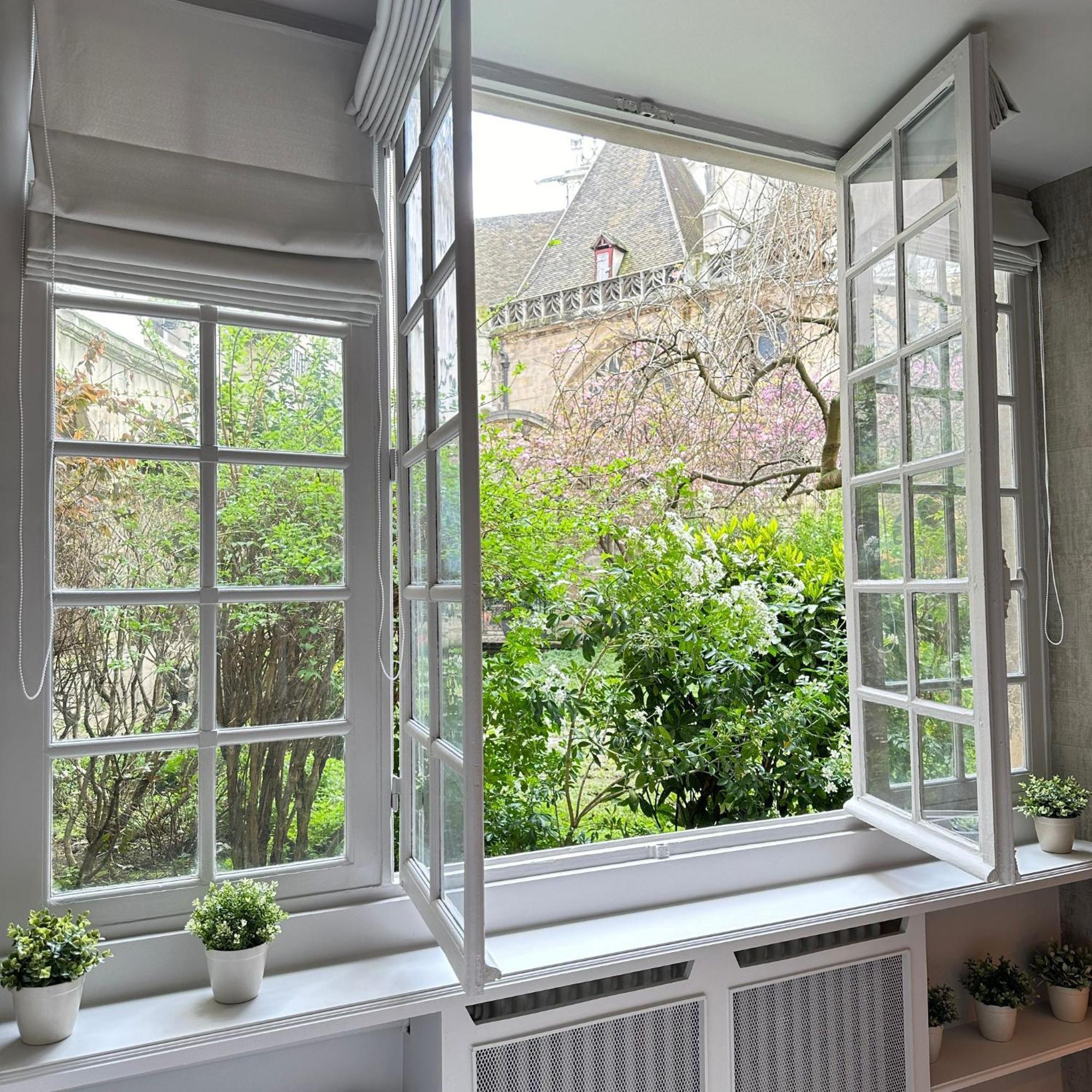 Appartement Saint-Gervais -The Stay Le Marais - Amazing High End Renovated Accommodation Hotel De Ville ปารีส ภายนอก รูปภาพ
